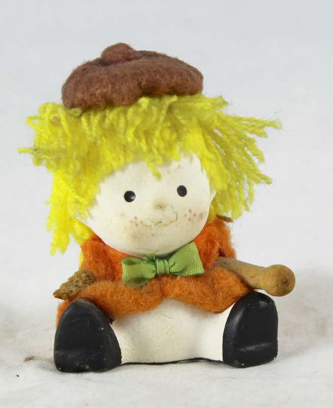 Small seated raggedy Ann