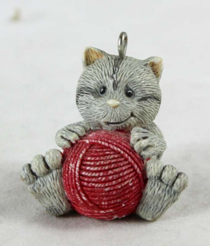 Miniature printers tray - kitten with wool