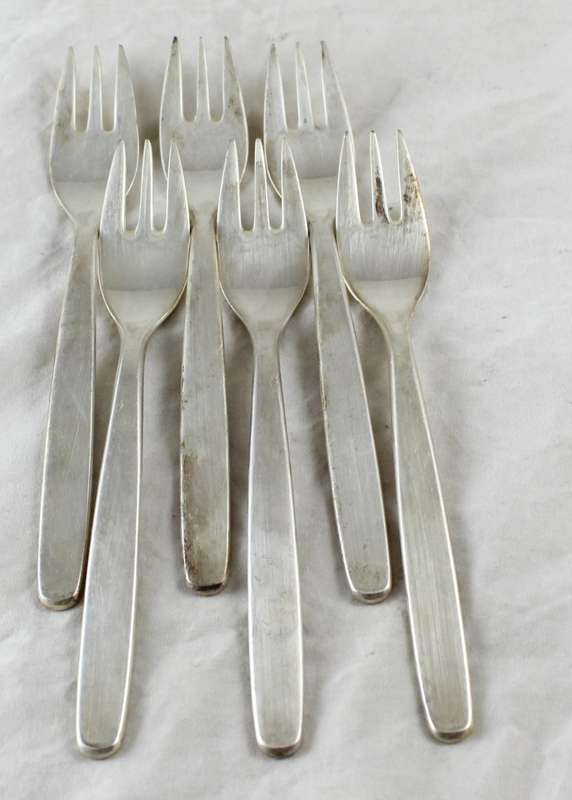 Forks - Set of 6 - Marked G 90 18 - Beautiful!! - Bid Now!