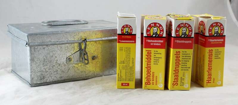 Metal Box with 7 Lennons Medication - EXPIRED - Beautiful!