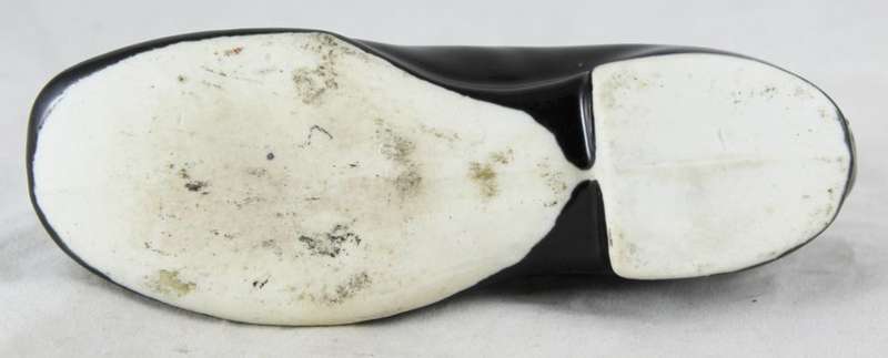 Small black shoe with laces