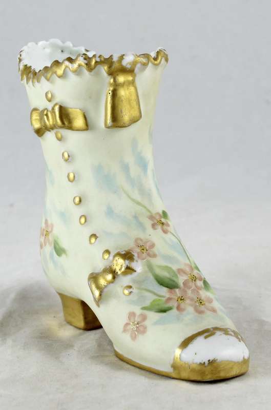 Small Boot with Flowers - Beautiful! - Bid Now!!!
