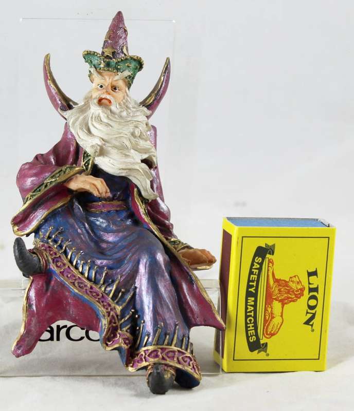 Seated wizard - edge mounted