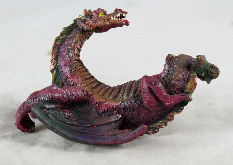 Small dragon with glitter wings