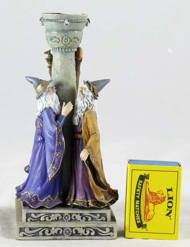 Land of the dragons - wizard candlestick