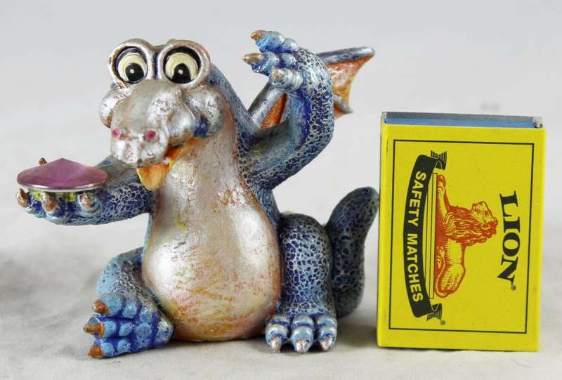 Baby Dragon with Pink Crystal - Beautiful!