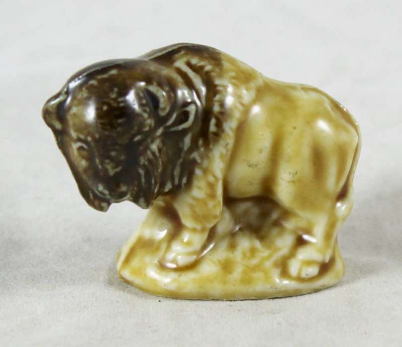 Wade Figurine -  Bison - Gorgeous!