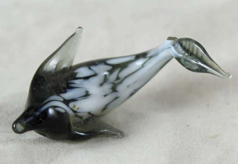 Miniature Glass Dolphin - Gorgeous!