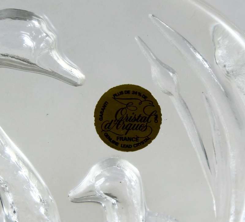 Crystal d`Antiques Swan paperweight
