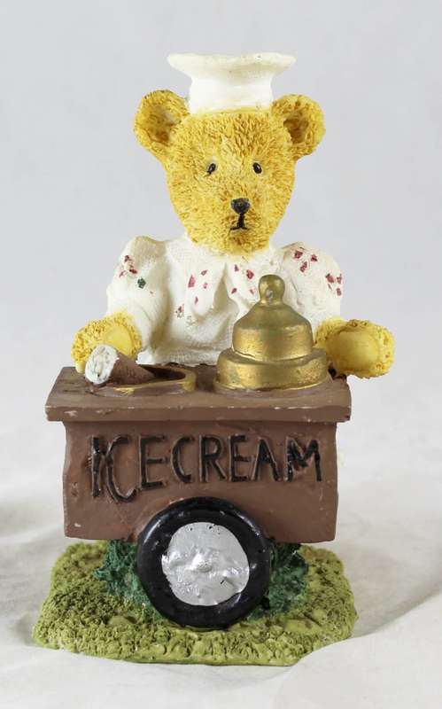 Bear ice-cream vendor