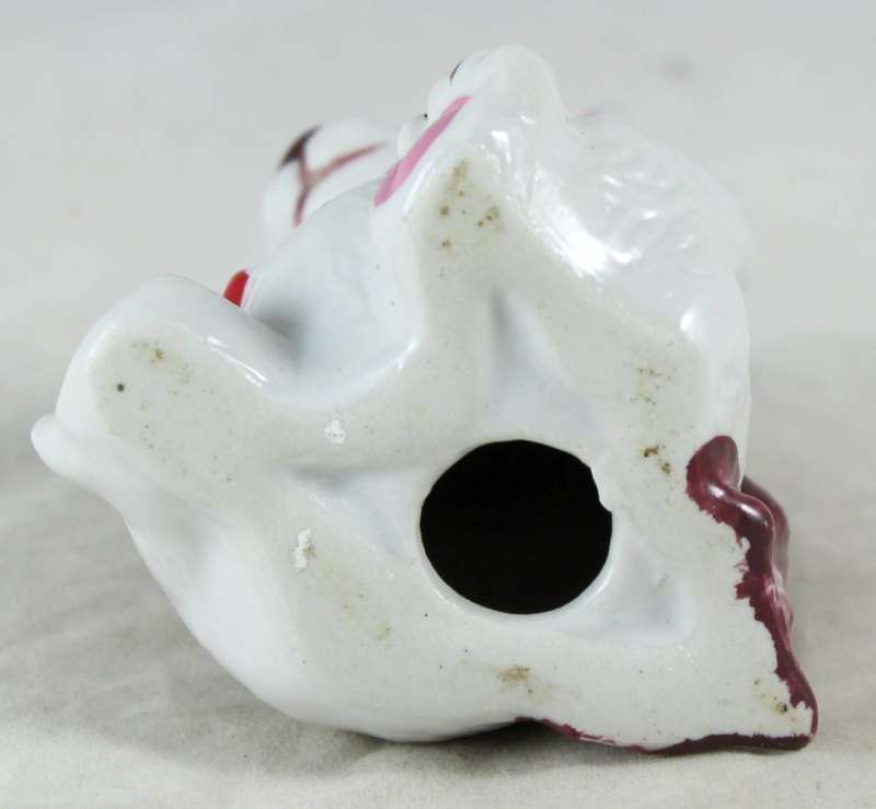 White bear with red bow