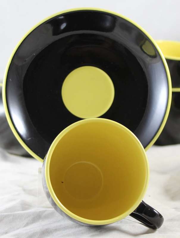 Villeroy & Boch - Yellow and black teaset