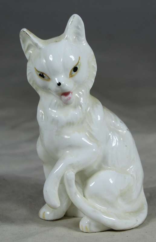 Porcelain small cat