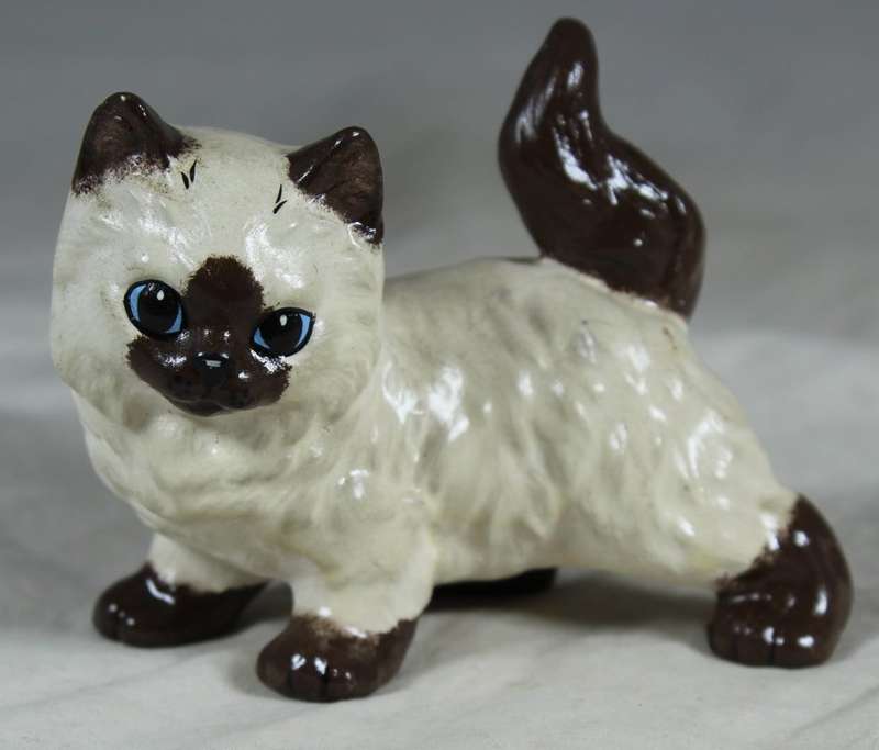 Molded cat