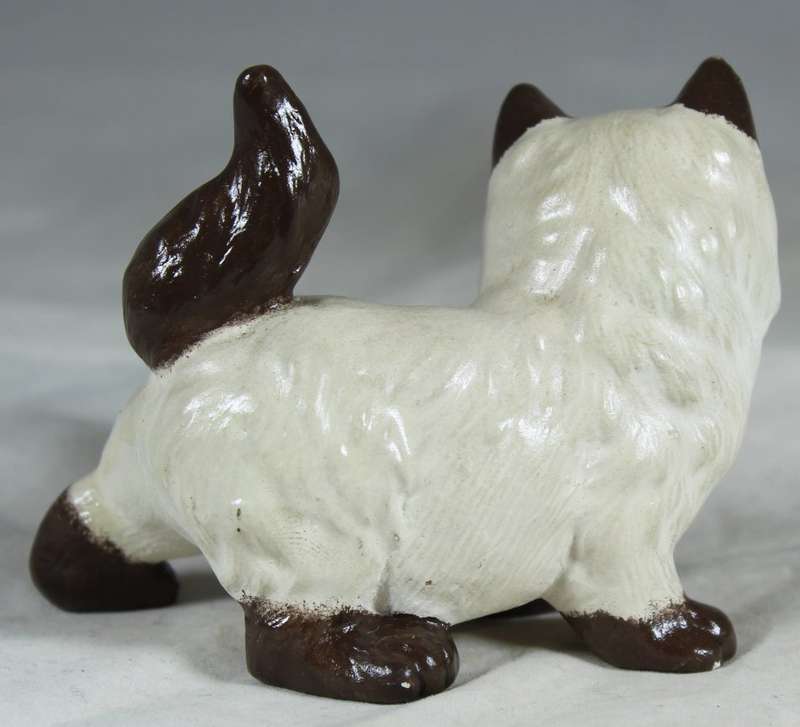Molded cat