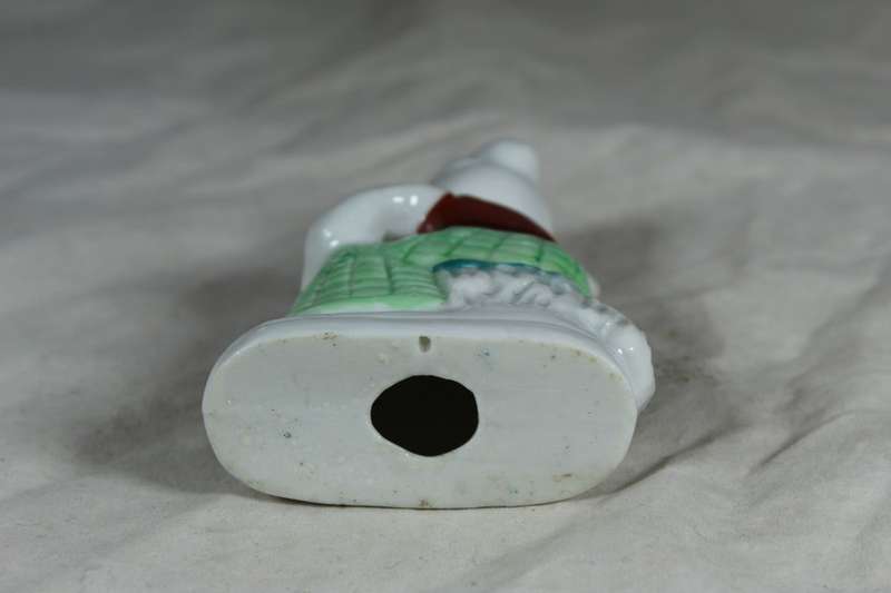 Ceramic girl reading