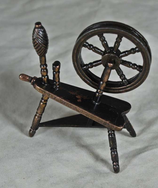 Holly Hobbie (1977) Diecast Metal-Box included but not sealed-Spinning Wheel with moveable Parts