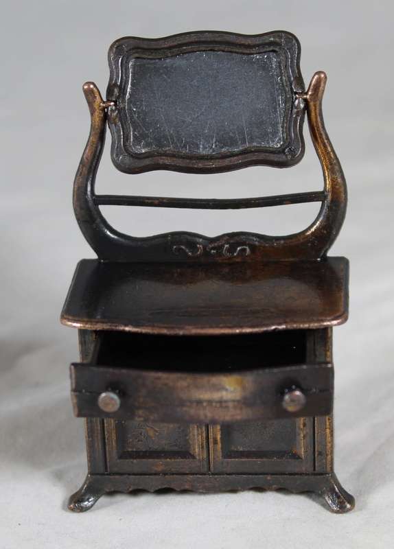 Holly Hobbie (1977) Diecast Metal-Box included but not sealed-Washstand & Mirror with moveable Parts