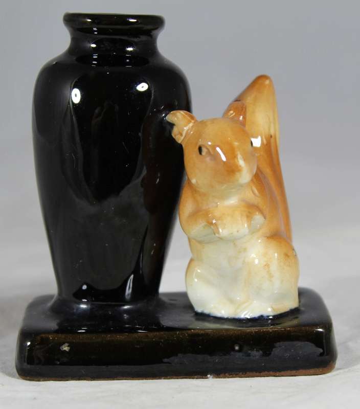 Squirrel Pen Holder - BID NOW!!!