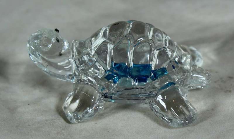 Small glass tortoise blue