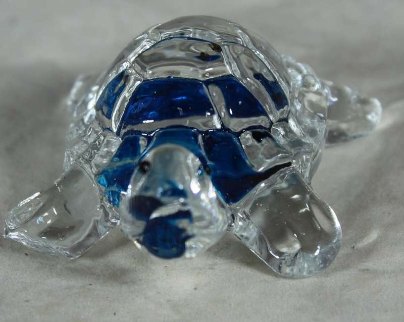 Small glass tortoise dark blue