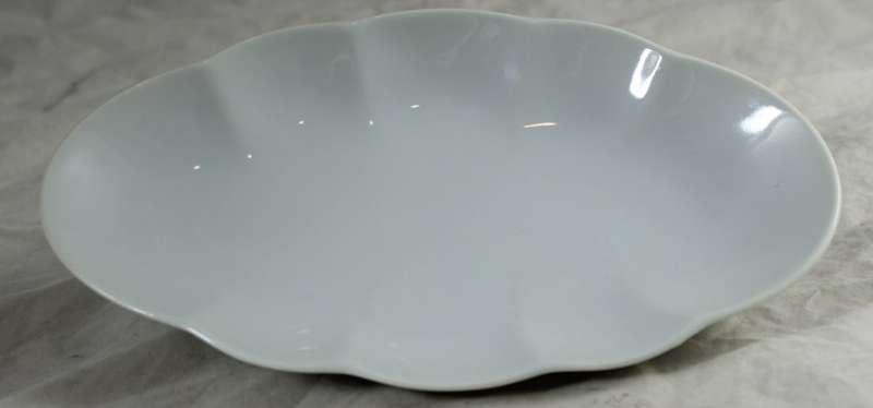 White Scallopped Sweet Dish - BID NOW!!!!