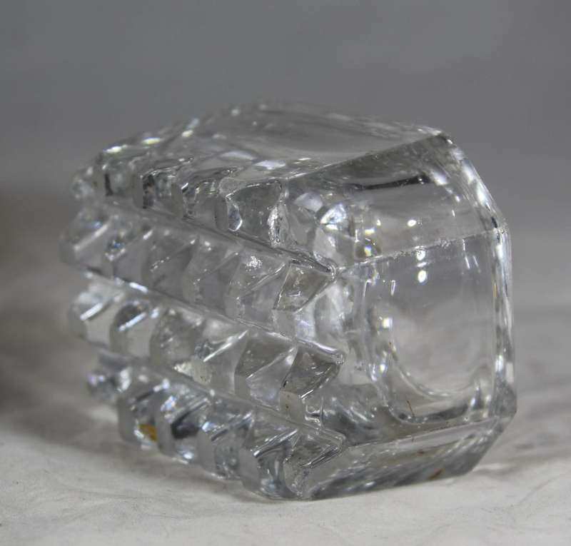Glass trinket holder