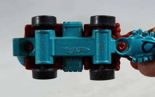 Hotwheels - Dino Riders Fangster (2010)