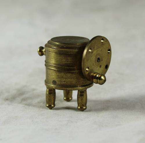 Miniature manual washing machine