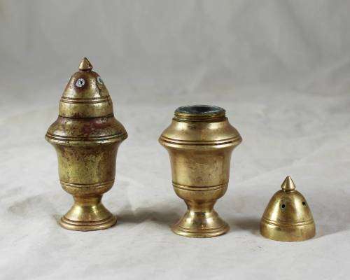 Small brass shakers