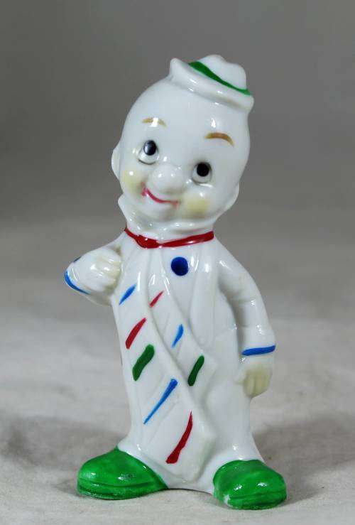 Small clown with a large tie