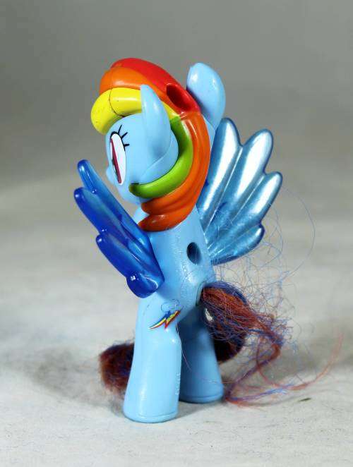 My Little Pony - Rainbow Dash with Wings - Bid Now!!