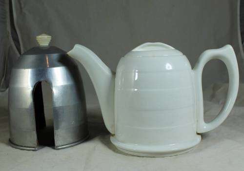 Heat Master - vintage tea pot
