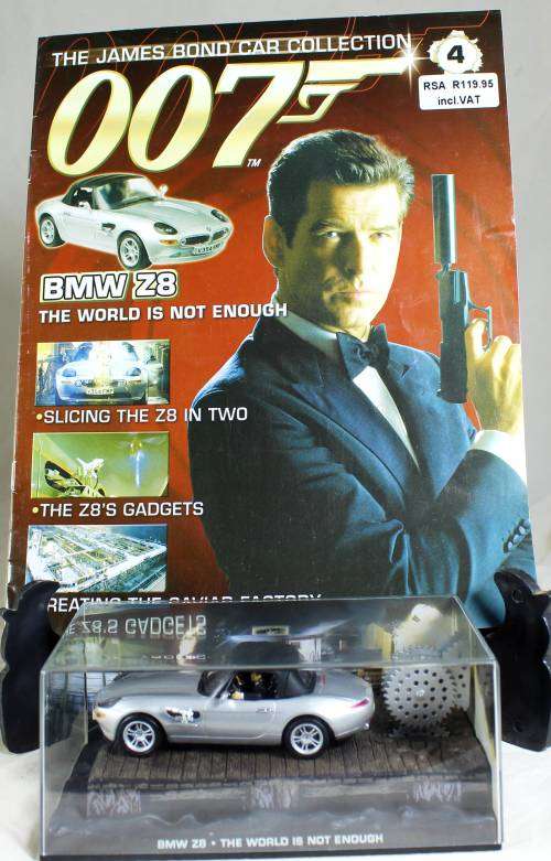 James Bond 007 with magazine - BMW Z8 #4 - The world is not enough