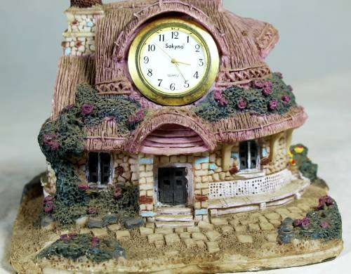 Large Cottage with Clock - Stunning - Bid Now!!