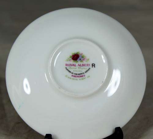 Miniature Royal Albert saucer - Anemones