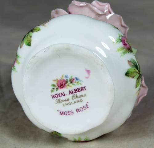 Royal Albert - Moss Rose Posy - Stunning! - Bid Now!!