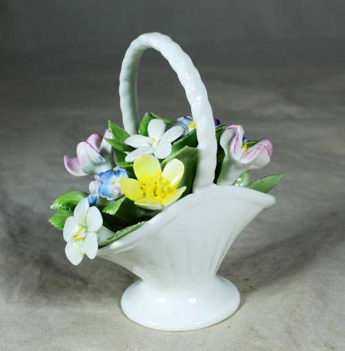 Royal Doulton- Posy in a basket - Stunning! - Bid Now!!