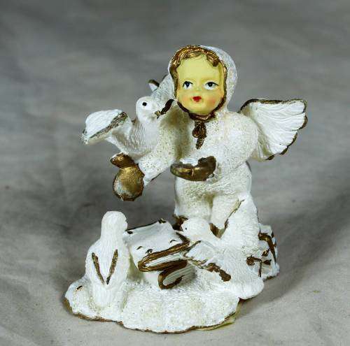 Angel with doves