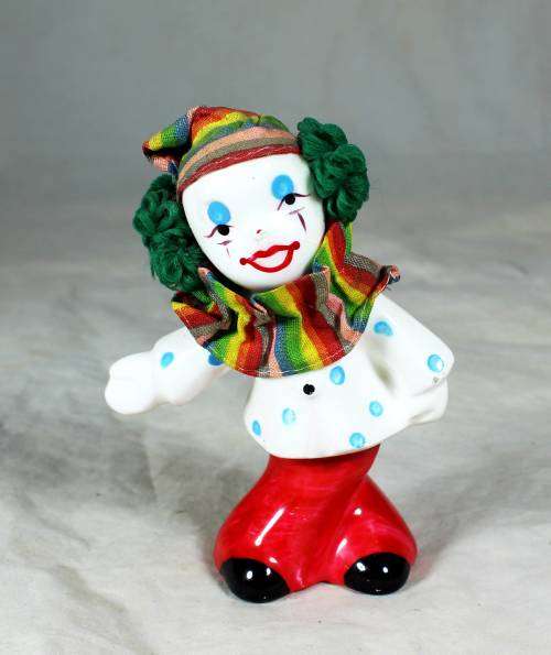 Happy clown with green hair