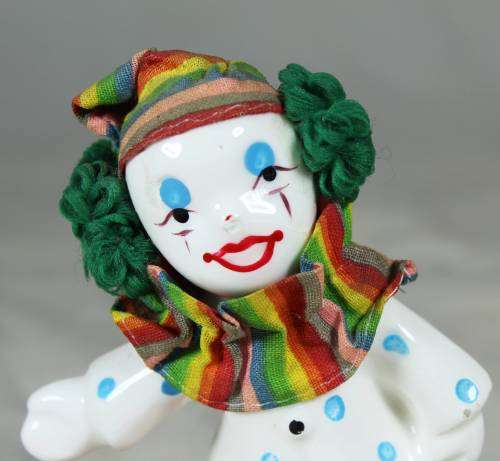 Happy clown with green hair