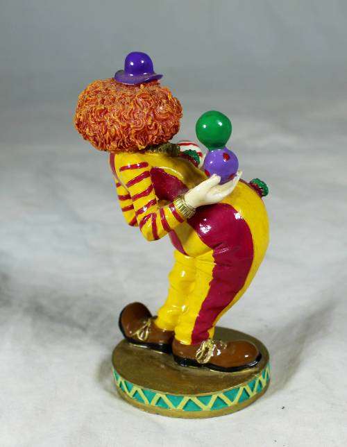 Clown with Big Stomach Juggling - Bid Now!!