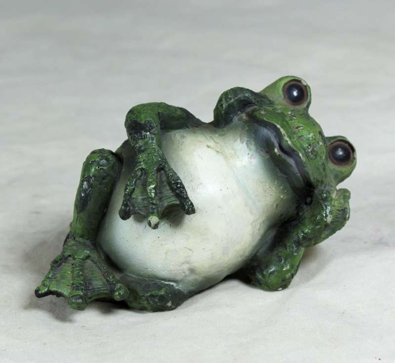 Frog lying down -  Gorgeous! - Bid Now!!!