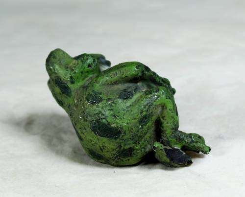 Frog lying down -  Gorgeous! - Bid Now!!!
