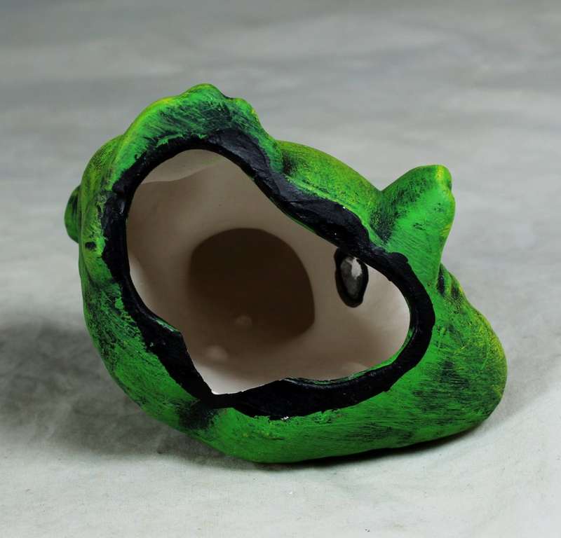 Frog with lipstick -  Gorgeous! - Bid Now!!!