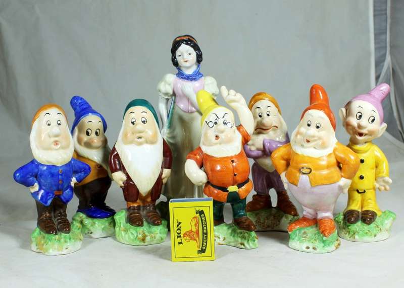 Vintage snow white and the seven dwarfs