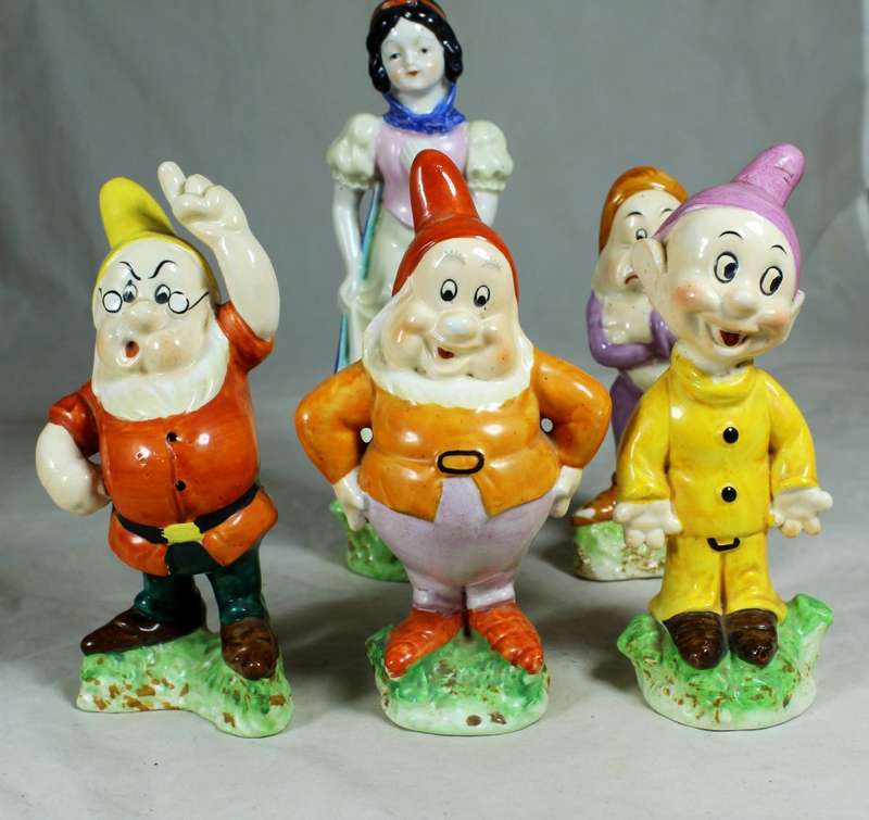 Vintage snow white and the seven dwarfs