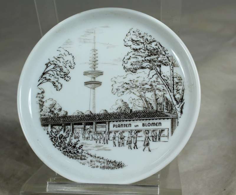 Furstenberg Hamburg Planten un Blomen - display plate