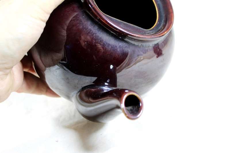 Pristine - England - tea kettle