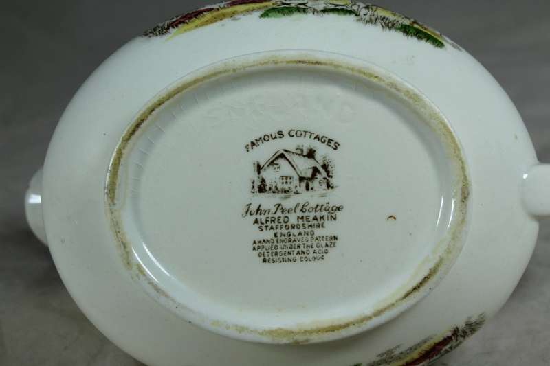 Alfred Meakin - John Peel cottage - gravy boat